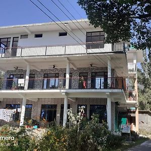 Mohinder & Mohindra Home Stay Бир Exterior photo