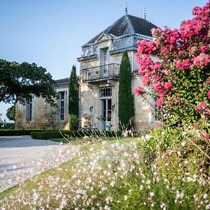 Отель Chateau Cordeillan-Bages Пойяк Exterior photo