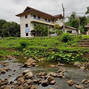 Отель Kanda House Мэхонгсон Exterior photo