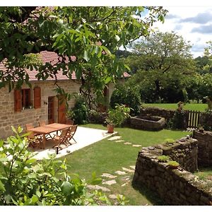 Bed and Breakfast A L'Ombre Du Tilleul Comiac Exterior photo