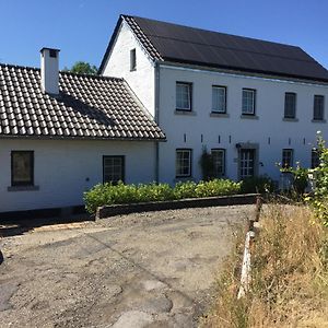 Bed and Breakfast Aux Pieds Des Vaches Charneux Exterior photo