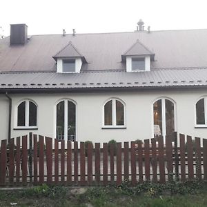 Bed and Breakfast Zajazd Na Gorkach Добчице Exterior photo