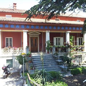 Casa Vacanze Villa Pompeiana Триест Exterior photo