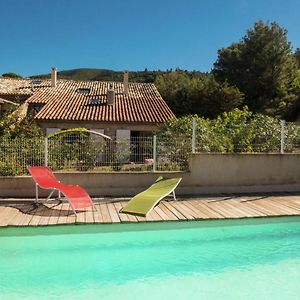 Stylish Villa With Swimming Pool Fraisse-des-Corbieres Room photo