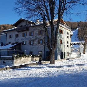 Hotel Martinella Фольгария Exterior photo