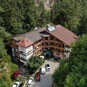 Hotel Gasthof Felsenkeller Куфштайн Exterior photo