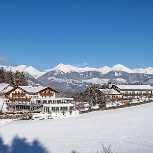 Hotel Torgglerhof Брессаноне Exterior photo