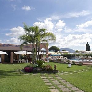 Hotel Ristorante Al Canto Delle Sirene Террачина Exterior photo