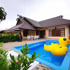 Sand-D House Pool Villa C18 At Rock Garden Beach Resort Rayong Маэ-Пим Exterior photo