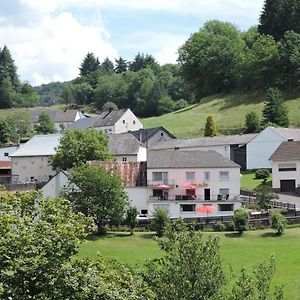 Отель Sabine'S Gaestehaus Ubereisenbach Exterior photo