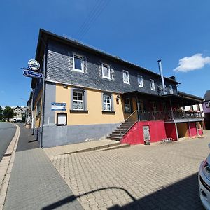 Отель Gaestehaus Weisses Lamm - Monteurzimmer Nordhalben Exterior photo