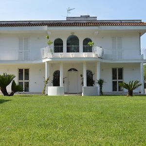 Casa Blanca B&B Латина Exterior photo