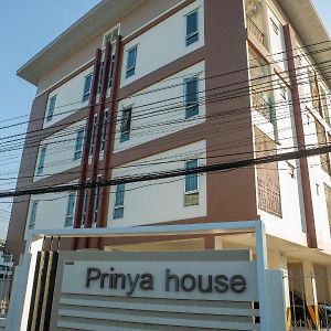 Апарт отель Prinya House ปริญญา เฮ้าส์ Ban Huai Kapi Exterior photo