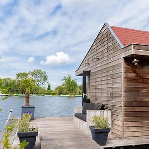 Отель Aangenaam Op De Rijn, Woonboot, Inclusief Prive Sauna Алфен-ан-ден-Рейн Exterior photo