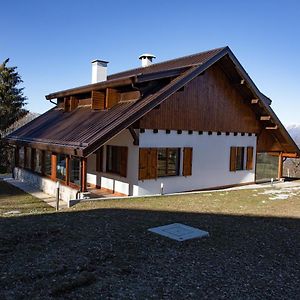 Maison Faganello Chalet Тамбре-д'Альпаго Exterior photo