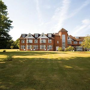 Grovefield House Hotel Слау Exterior photo