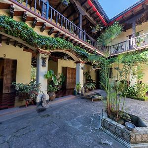 Hotel Museo Mayan Inn Чичикастенанго Exterior photo