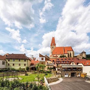 Hotel-Restaurant Kirchenwirt Вайсенкирхен-ин-дер-Вахау Exterior photo