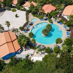 Studio At The Pool In Tropical Resort Seru Coral With Privacy And Large Pool Виллемстад Exterior photo