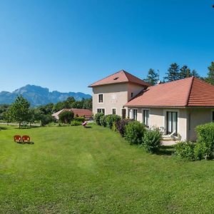 "La Combe Fleurie" Appartements & Chambres Сен-Бонне-ан-Шансор Exterior photo