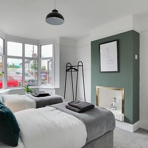 Spacious, Modern Three Bed House - Free Parking & Wifi Челмсфорд Exterior photo