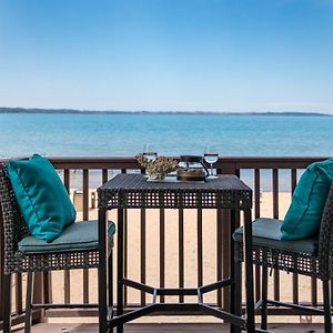 New Listing Beach Bliss 211! Stunning Bay View Траверс-Сити Exterior photo