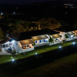 Blue Houses Apartments Финикунда Exterior photo