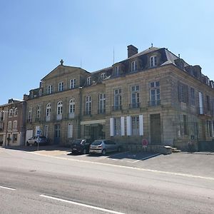 Отель Le Chateau Chateauponsac Exterior photo