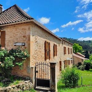 Bed and Breakfast Le Logis Des 3 Coeurs Chambre Aeiou Saint-Cernin-de-l'Herm Exterior photo