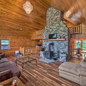 Вилла Cozy Family-Friendly Pine Grove Cabin With Fire Pit! Exterior photo