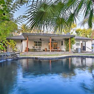 Вилла Bakersfield Oasis Sweet Tropical Pool Setup! Exterior photo