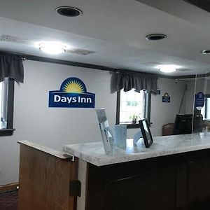 Days Inn By Wyndham Amherst Exterior photo