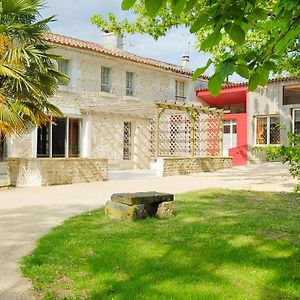 Bed and Breakfast La Ferme Du Marais Poitevin - Chambre D'Hotes Benet Exterior photo