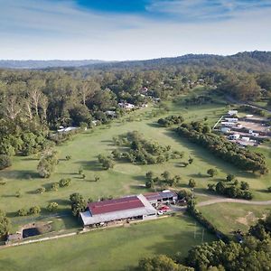 Sunshine Coast Retreat Your Own Private Golf Course Diddillibah Exterior photo