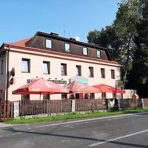 Отель Penzion Restaurace Zatisi Румбурк Exterior photo