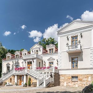 Palac Tarnowskich Hotel & Restauracja & Spa Островец-Свентокшиский Exterior photo
