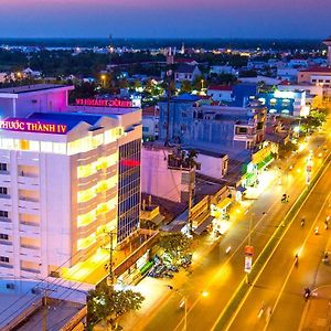 Phuoc Thanh IV Hotel Виньлонг Exterior photo