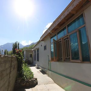 Sarai-E-Hunza Stay & Dine Karimabad  Exterior photo