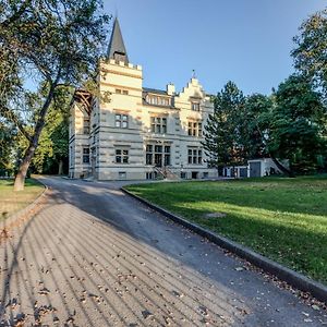 Отель Vila Austerlitz Exterior photo