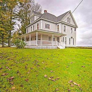 Вилла Historic Victorian Farmhouse With Porch And Views! Mayville Exterior photo