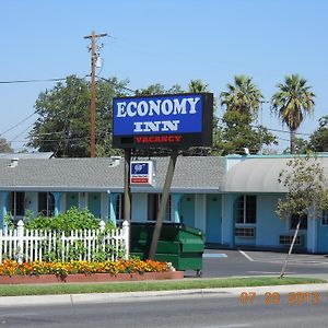 Economy Inn Уиллоус Exterior photo