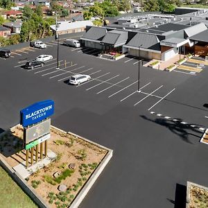 Отель Blacktown Tavern Exterior photo