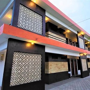 Chotin Hotel Kudus Exterior photo