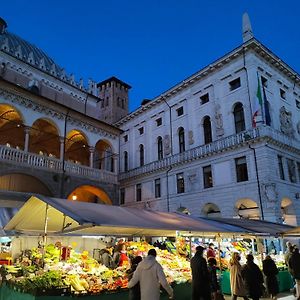 Апартаменты Officine Cavour Piazza Cavour Падуя Exterior photo