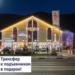 Отель ИвМонтан Эсто-Садок Exterior photo