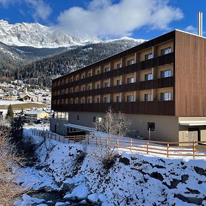 Jufa Hotel Савоньин Exterior photo