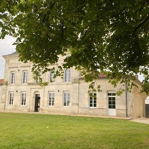 Отель Logis Poussard Arthenac Exterior photo