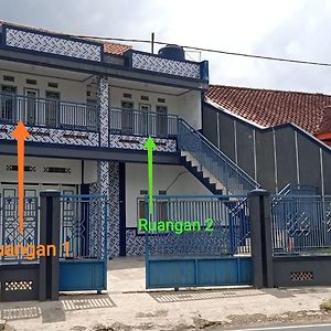 Отель Penginapan Atau Kontrakan Rumah Ciwidey 1 Ruangan 2 Kasur Dewasa Kamar Mandi Dapur Dalam Sewa Harian Mingguan Bulanan Tahunan Boleh Exterior photo