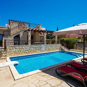 3 Bedroom Villa Madelini With Private Pool, Aphrodite Hills Resort Куклия Exterior photo