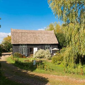 Вилла Deepwell Granary Is A Lovely Thatched Barn With Attached Meadow Woodland Buxhall Exterior photo